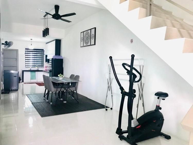 Chempaka Homestay  Seri Iskandar Luaran gambar