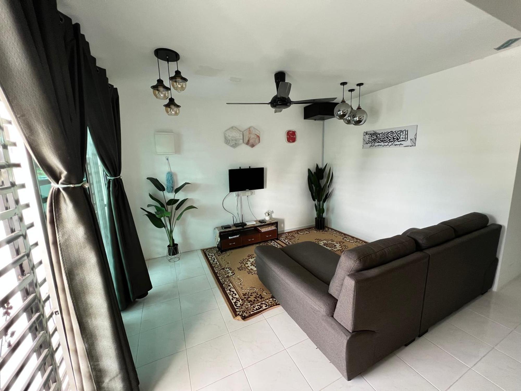Chempaka Homestay  Seri Iskandar Luaran gambar